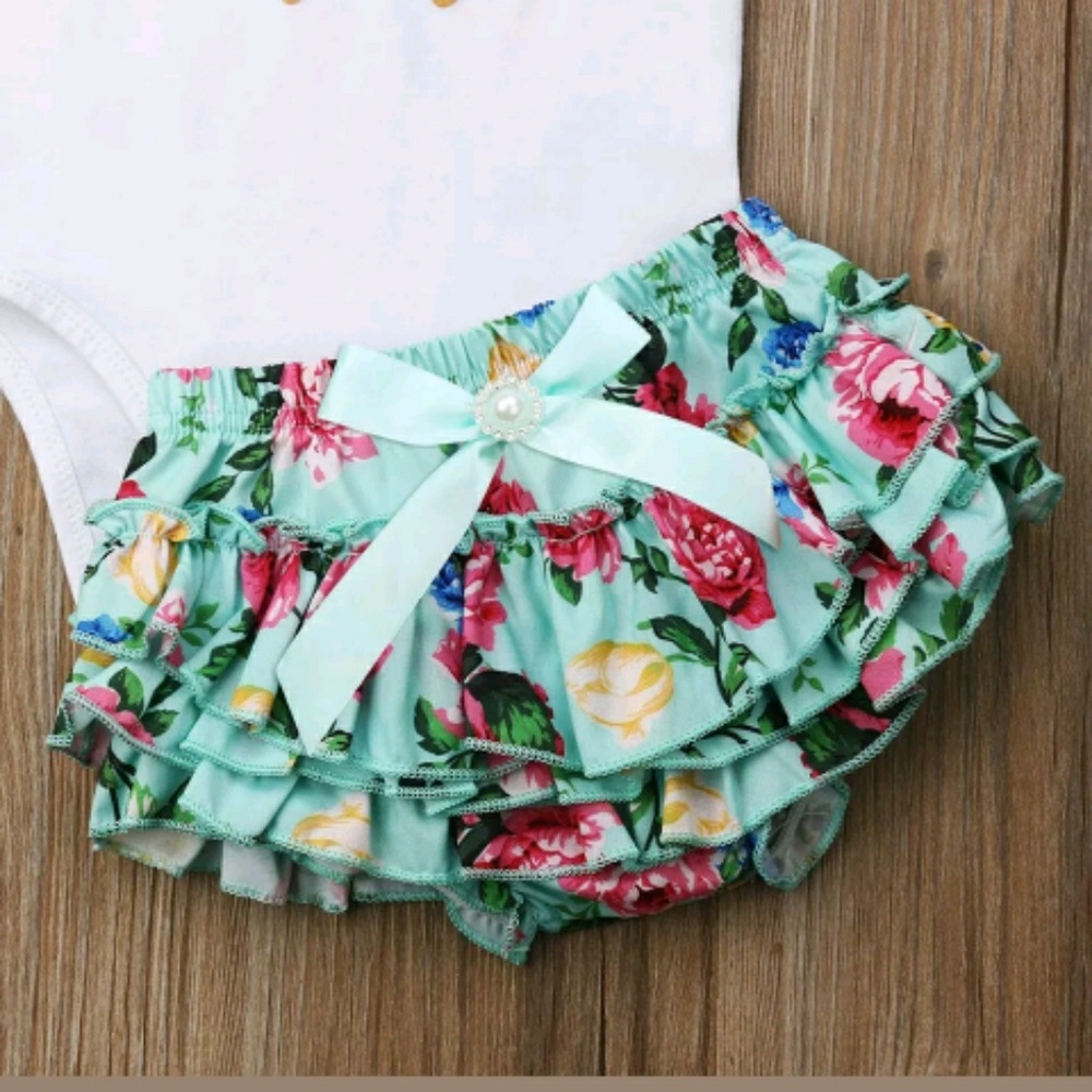 Adorable 3 piece floral print outfit. - Picture 5 of 5